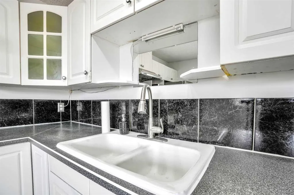 171 erin ridge Road SE