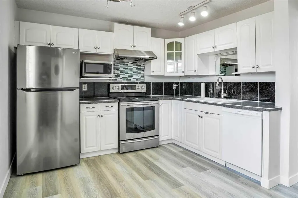 171 erin ridge Road SE