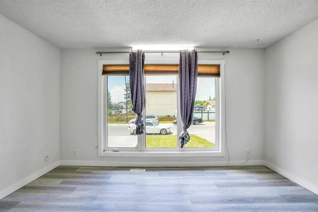 171 erin ridge Road SE