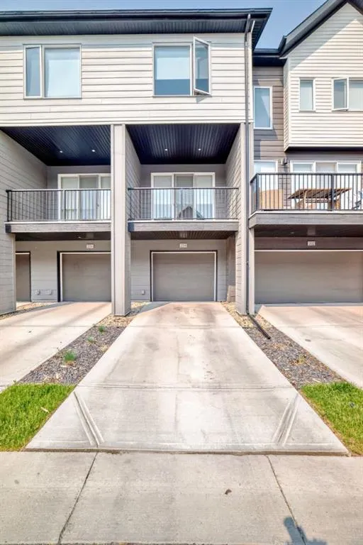 204 Skyview Ranch Circle NE