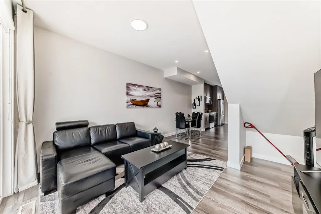 204 Skyview Ranch Circle NE
