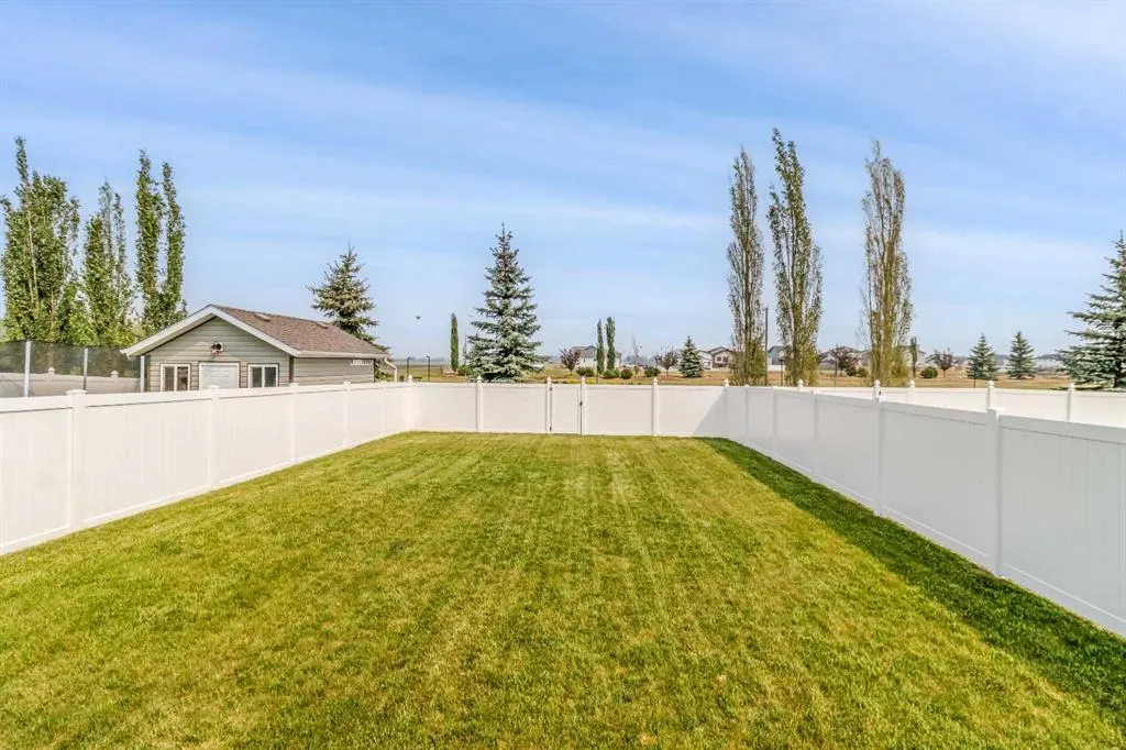 66 Henderson Crescent