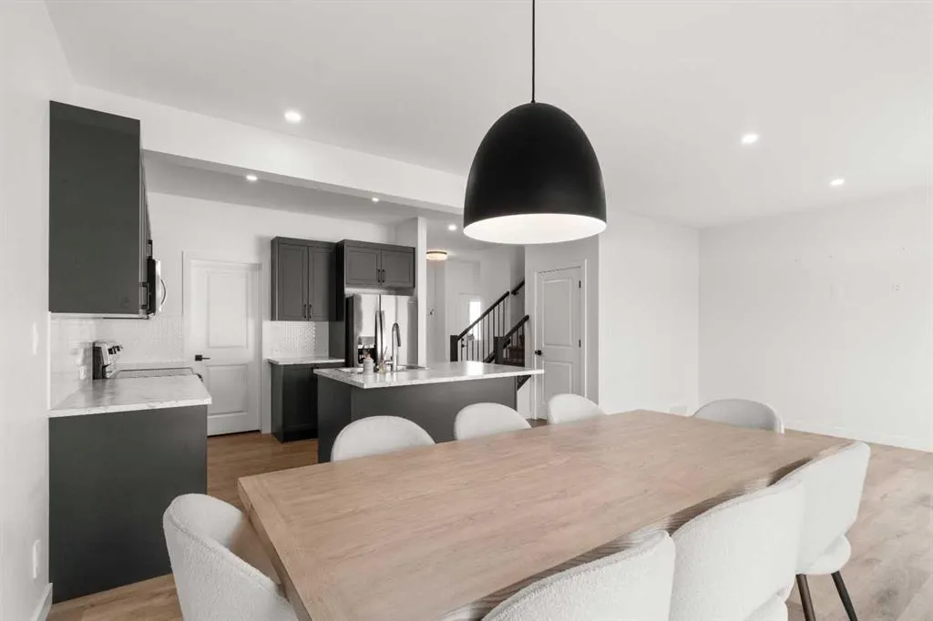 66 Henderson Crescent