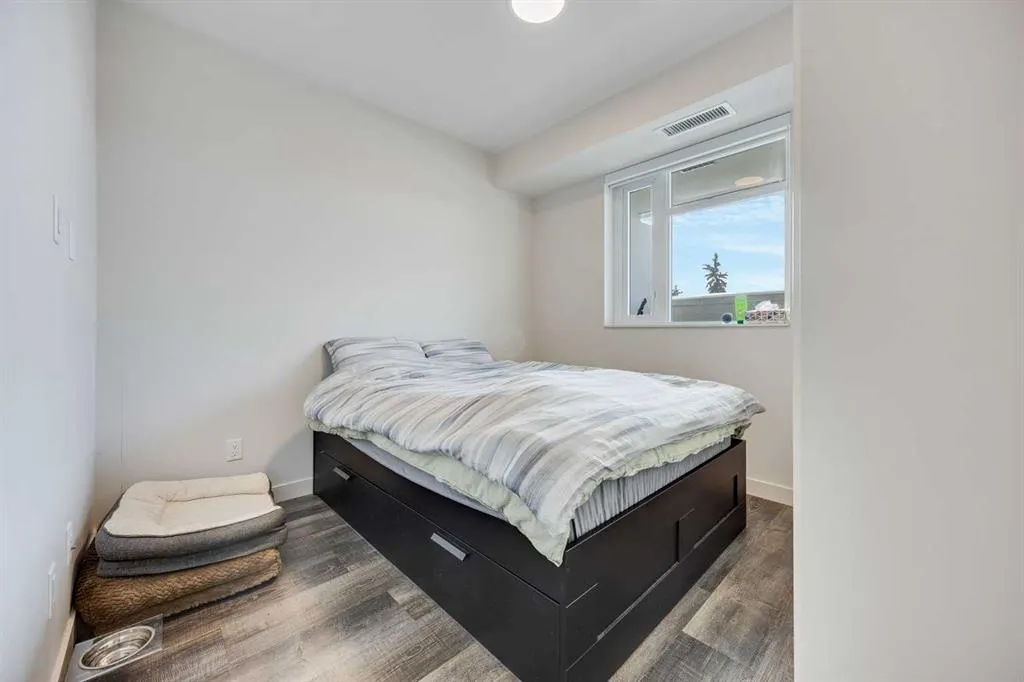 1107 Gladstone Road NW, #301