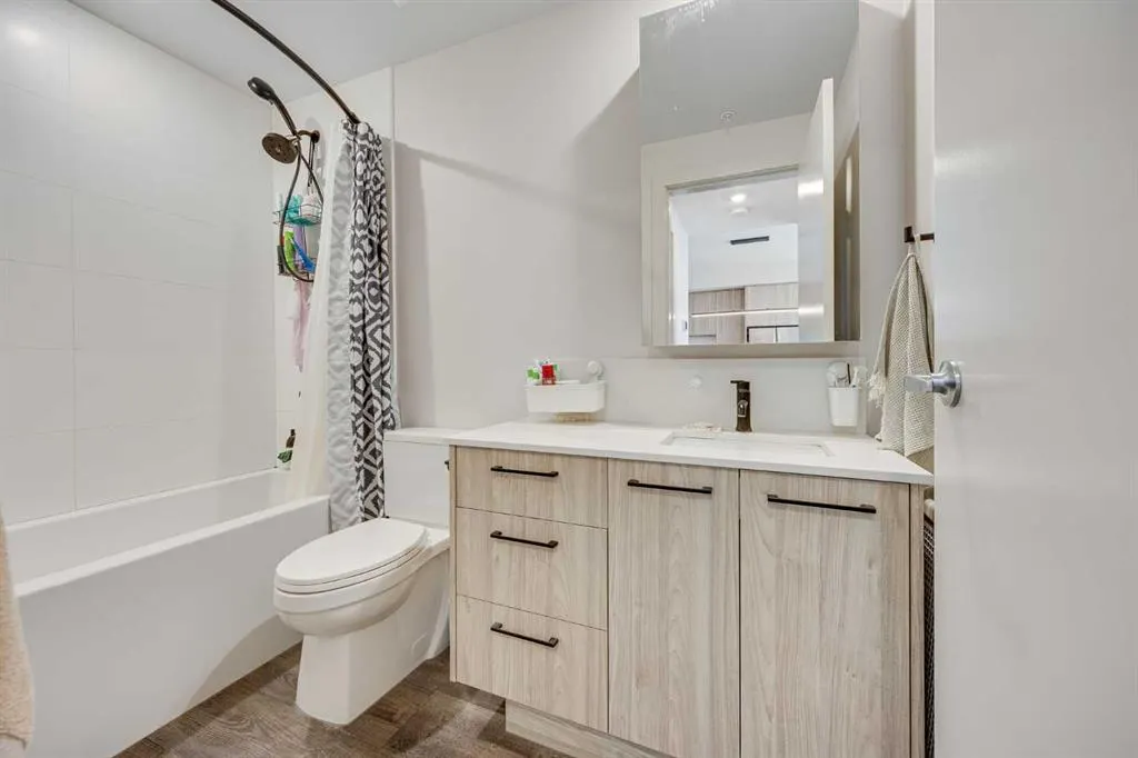 1107 Gladstone Road NW, #301