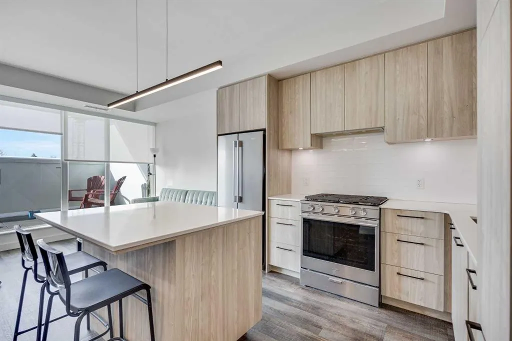 1107 Gladstone Road NW, #301