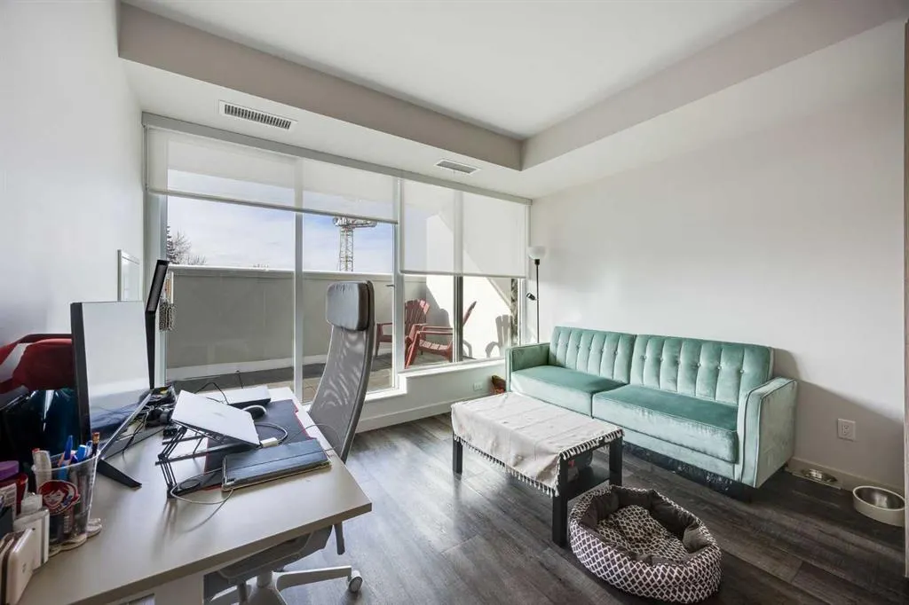 1107 Gladstone Road NW, #301