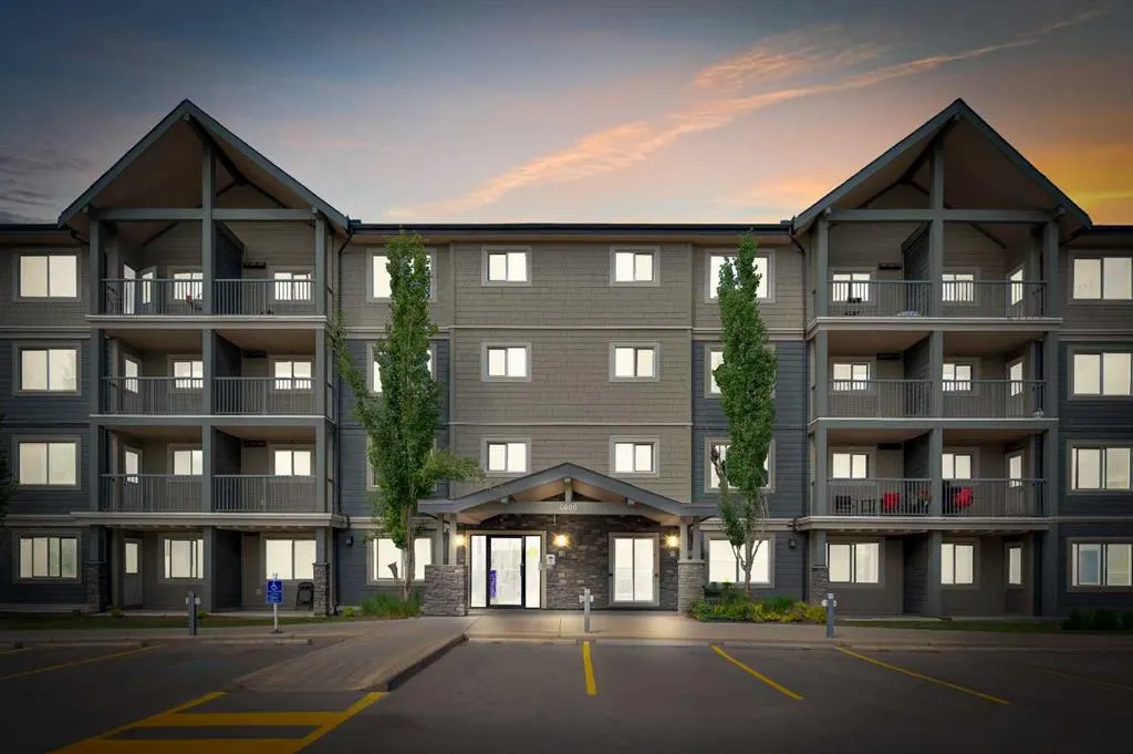 181 Skyview Ranch Manor NE, #4215