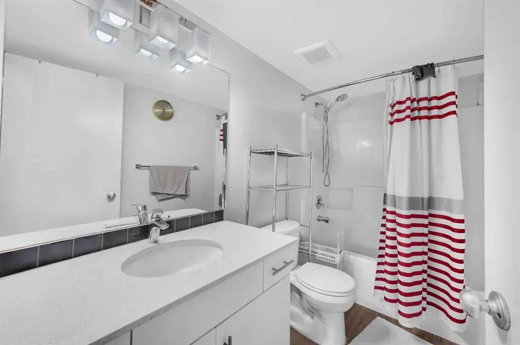 181 Skyview Ranch Manor NE, #4215