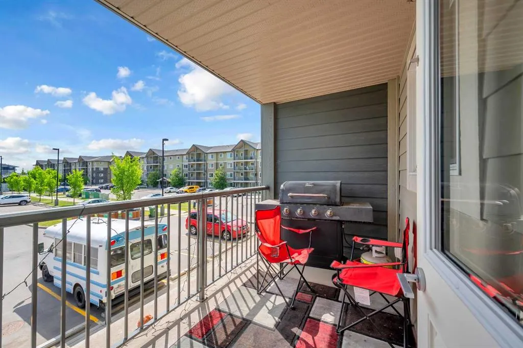 181 Skyview Ranch Manor NE, #4215