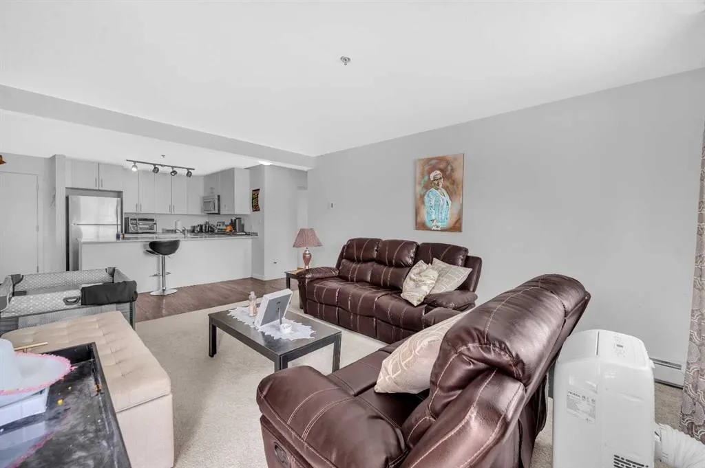 181 Skyview Ranch Manor NE, #4215