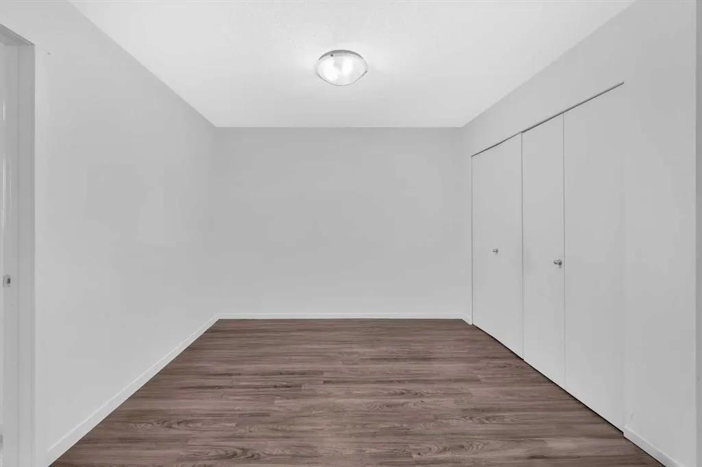 181 Skyview Ranch Manor NE, #4215
