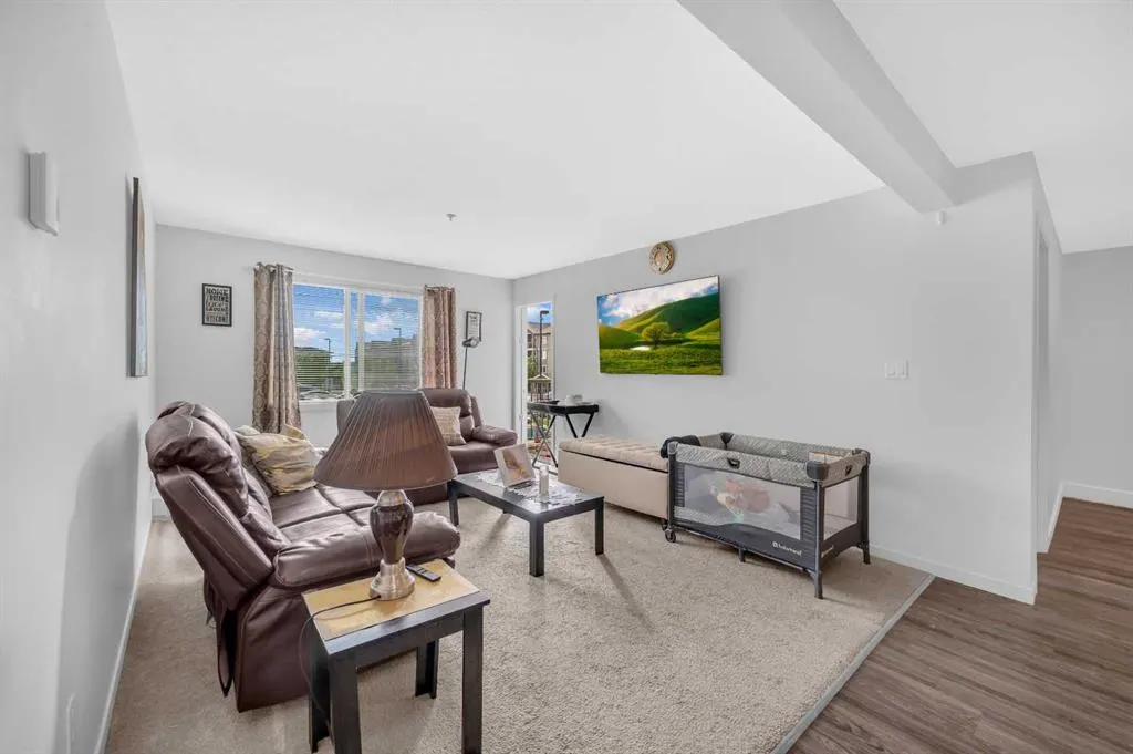 181 Skyview Ranch Manor NE, #4215