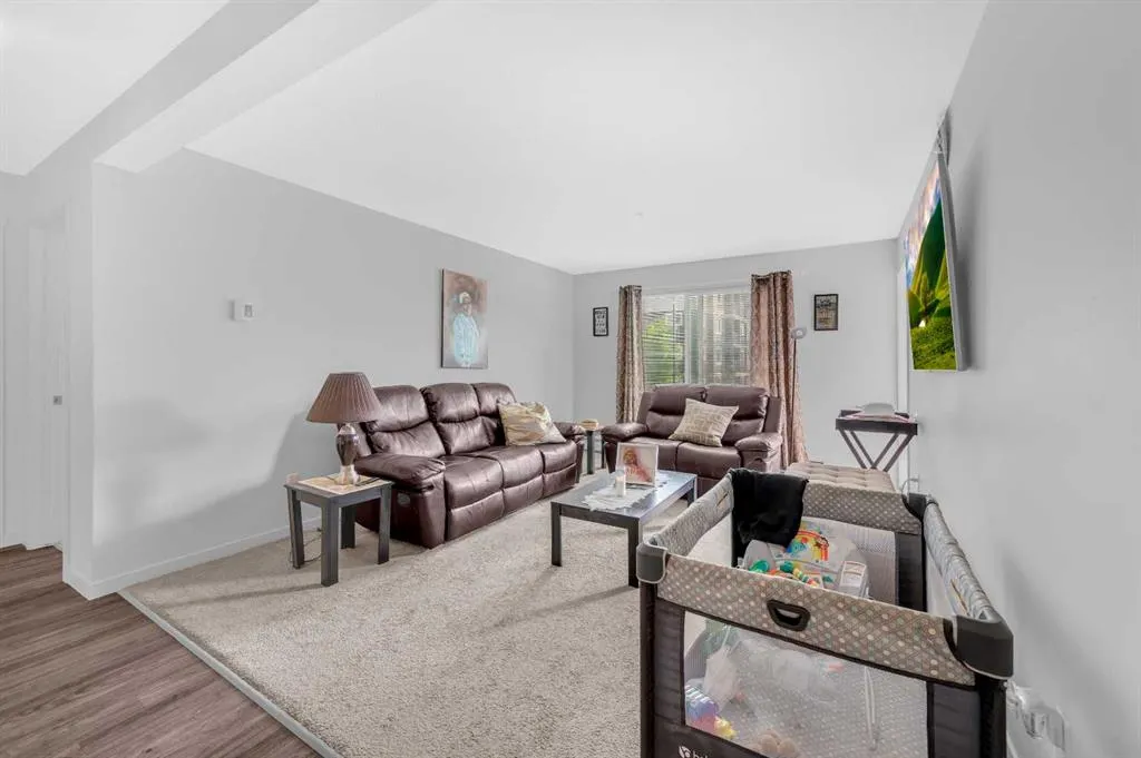 181 Skyview Ranch Manor NE, #4215
