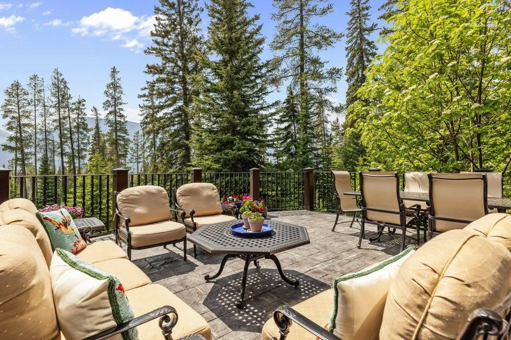 517 Silvertip Pointe