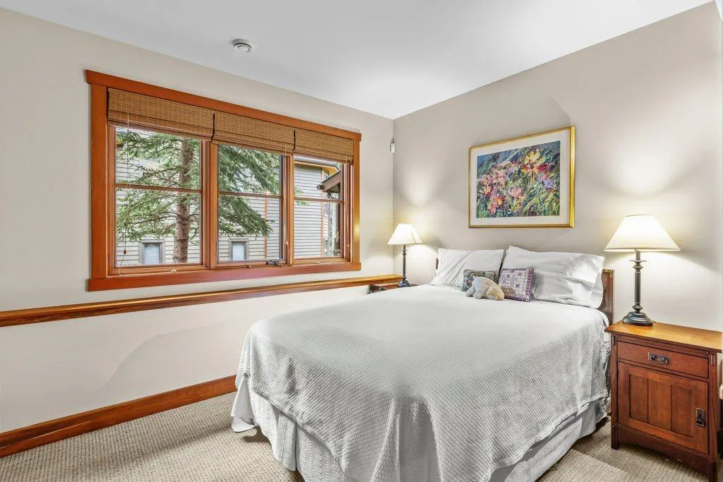 517 Silvertip Pointe