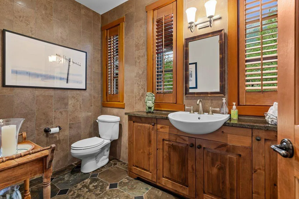 517 Silvertip Pointe
