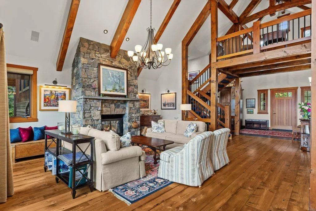 517 Silvertip Pointe