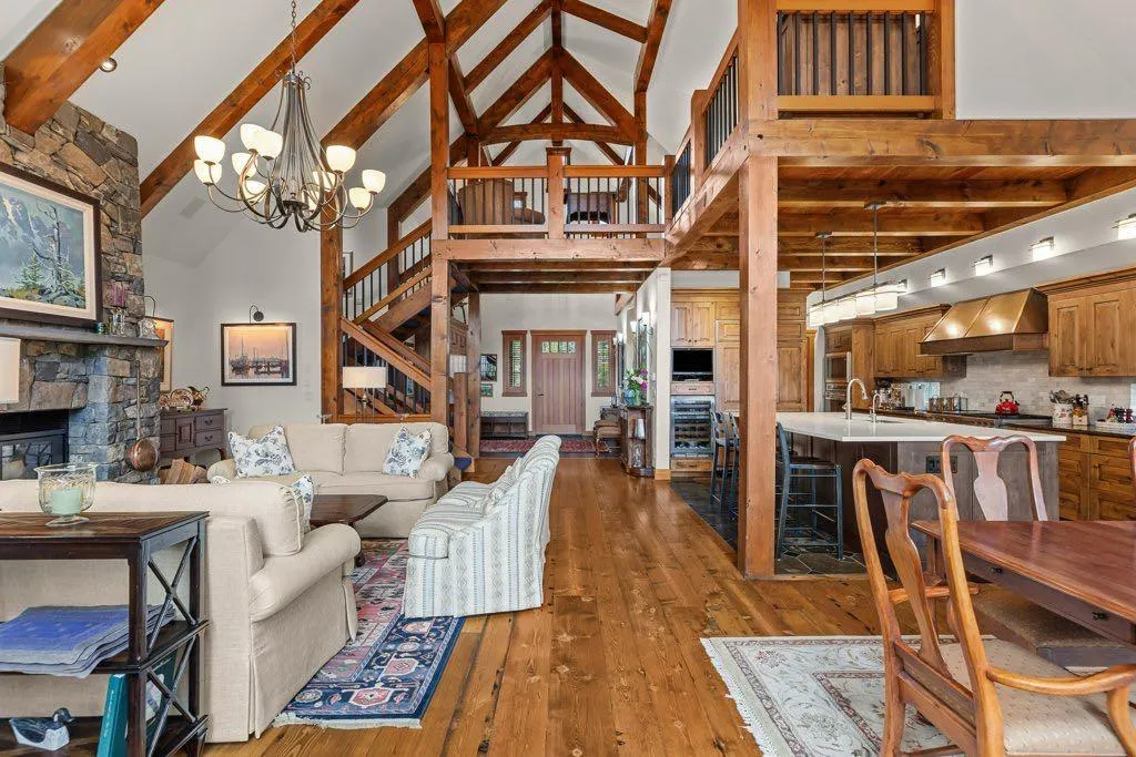 517 Silvertip Pointe