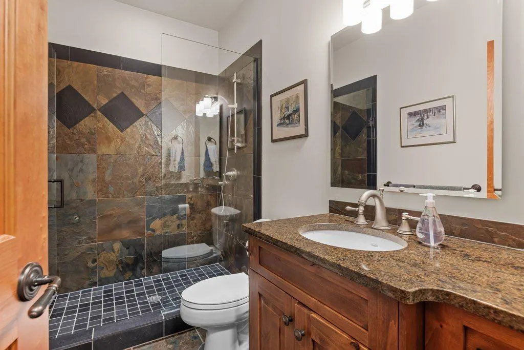 517 Silvertip Pointe