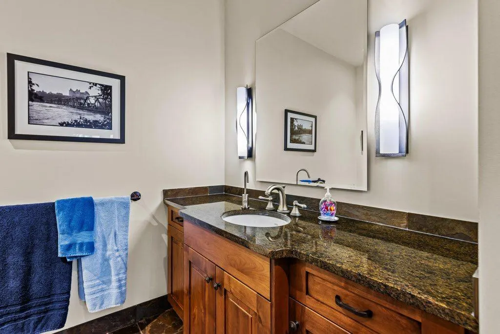 517 Silvertip Pointe