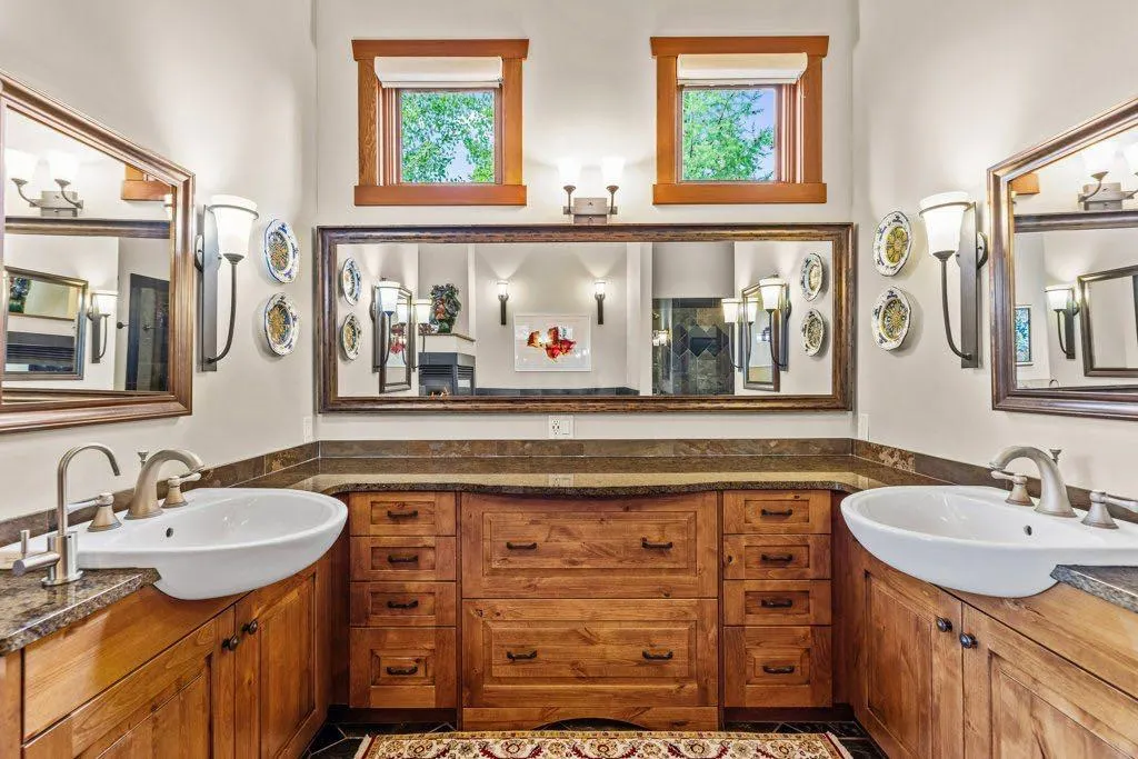 517 Silvertip Pointe