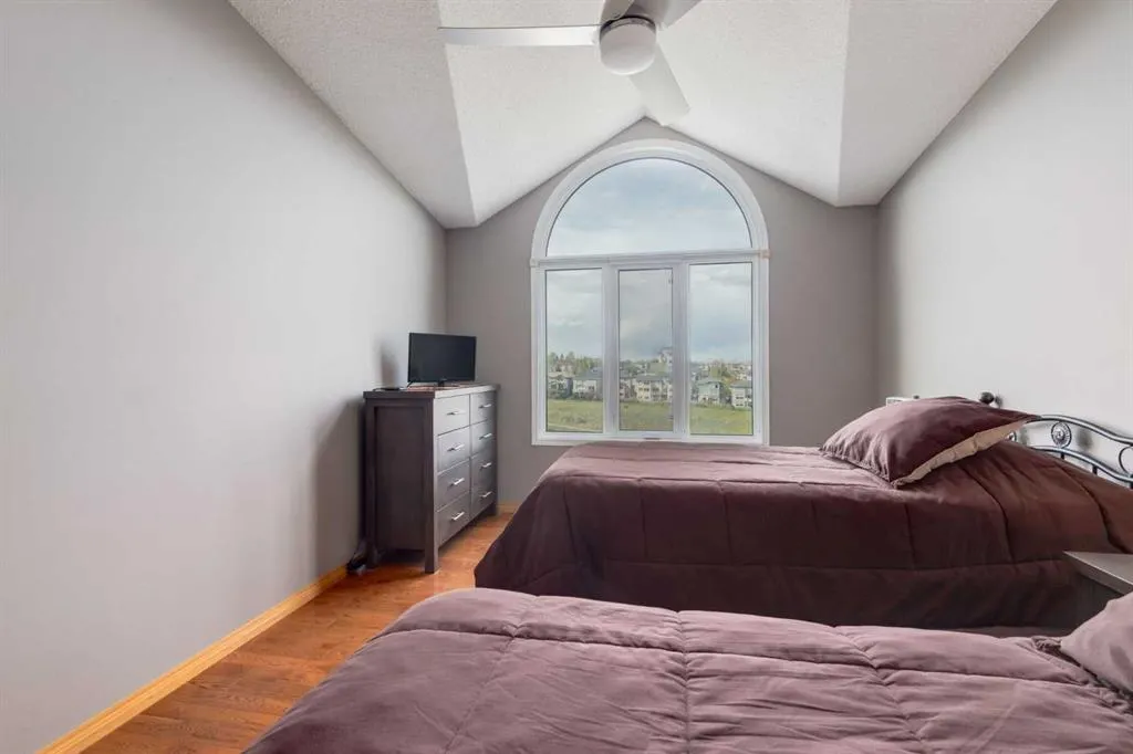 42 Edgevalley View NW