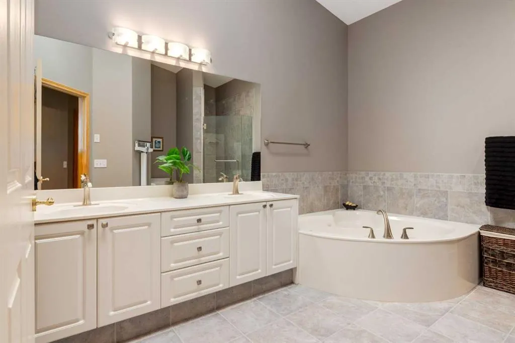 42 Edgevalley View NW