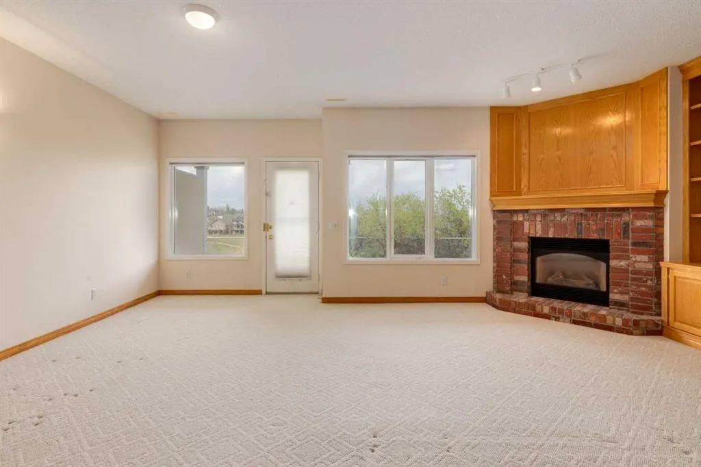 42 Edgevalley View NW