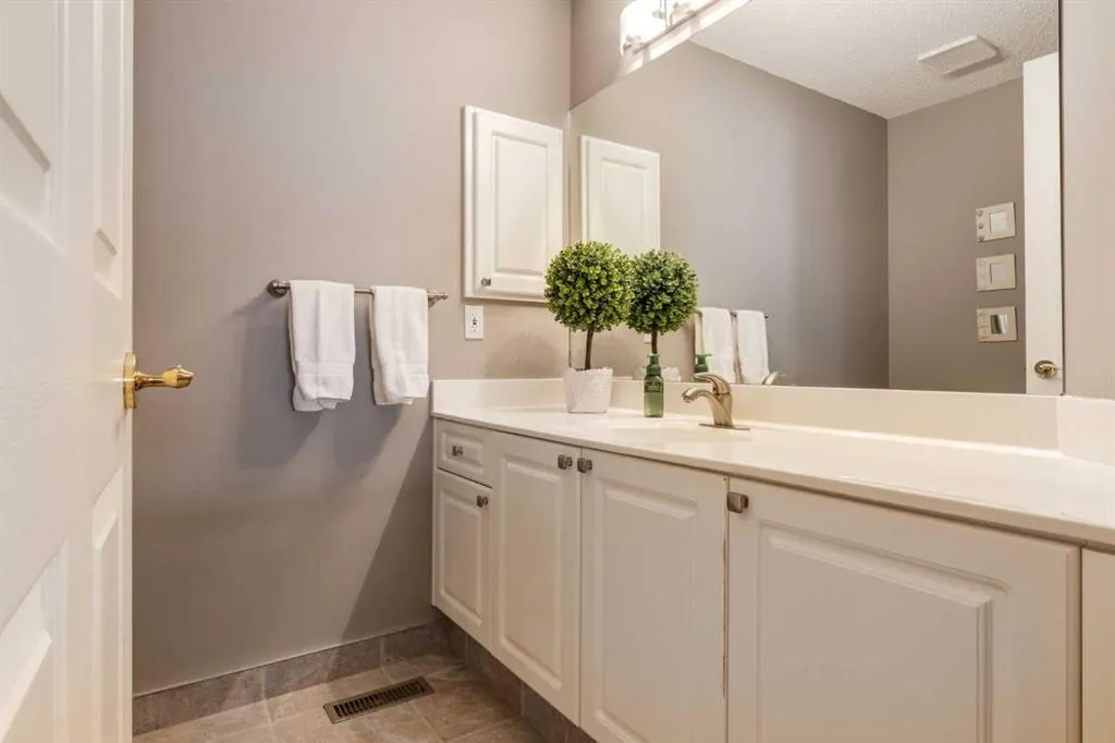 42 Edgevalley View NW