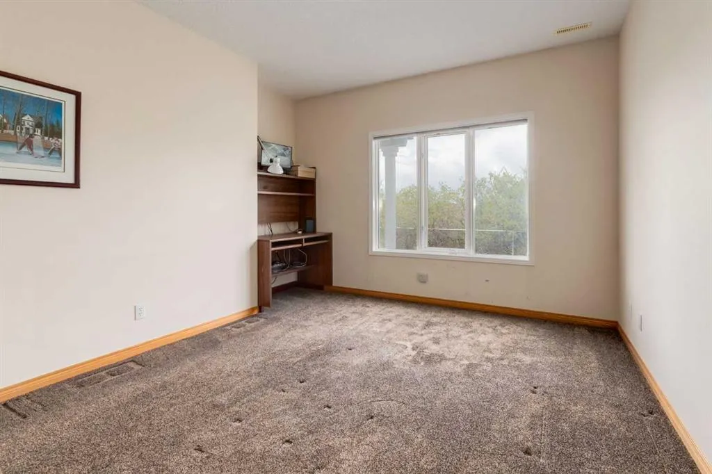 42 Edgevalley View NW