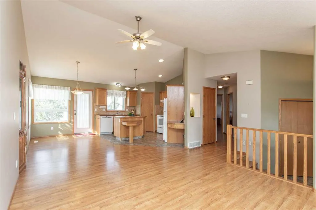 26 Tennyson Close