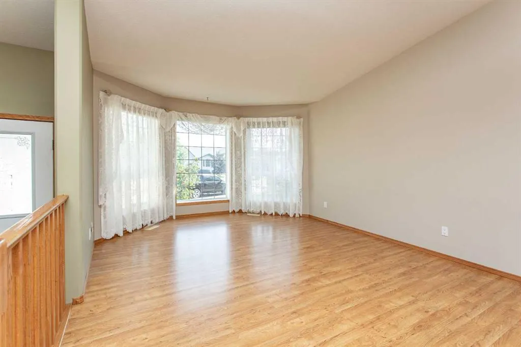 26 Tennyson Close