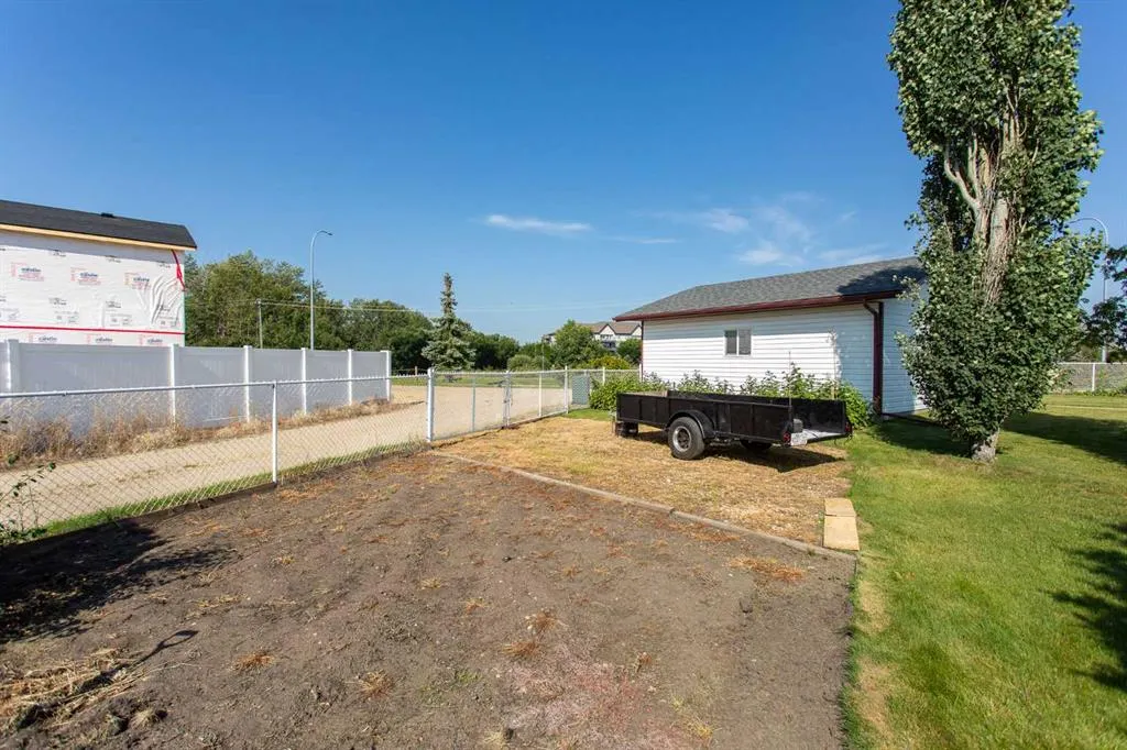 26 Tennyson Close
