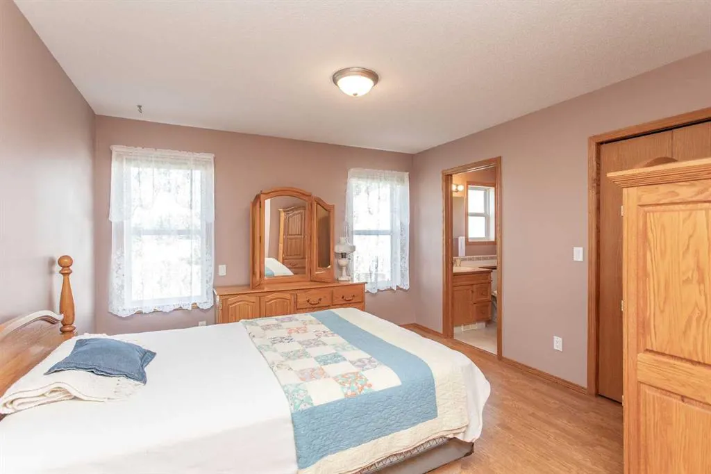 26 Tennyson Close