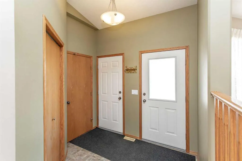 26 Tennyson Close