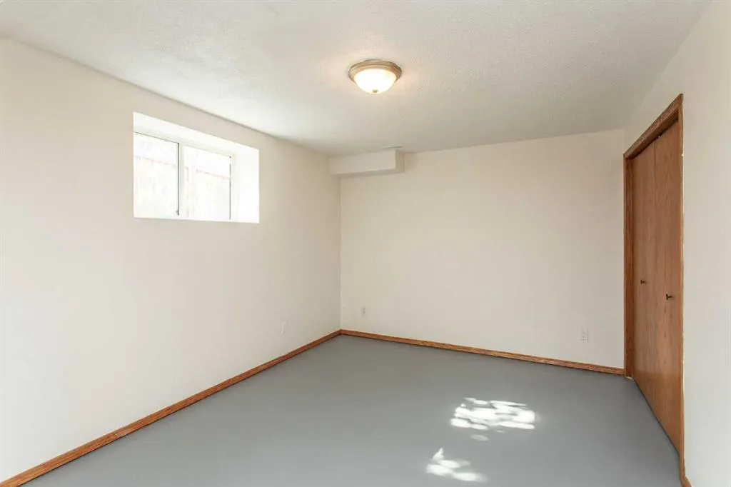 26 Tennyson Close