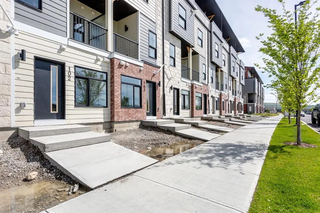 156 Park Street, #102
