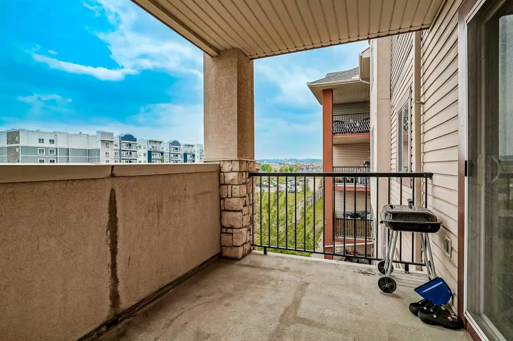 505 Railway Street W, #1306