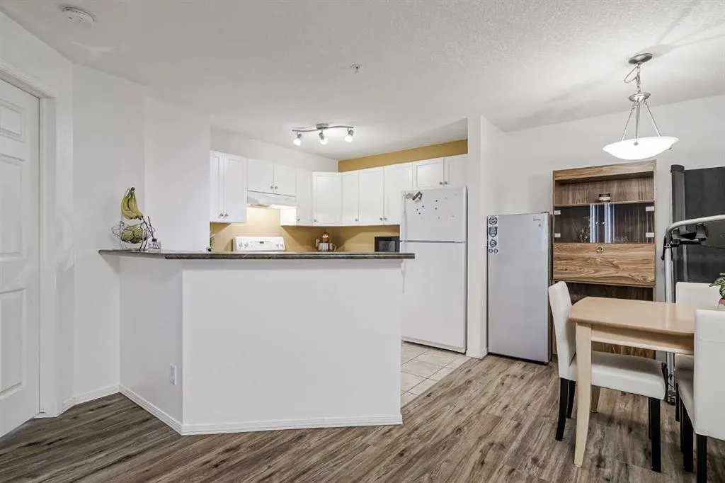 505 Railway Street W, #1306