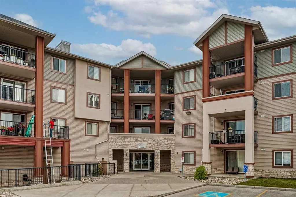 505 Railway Street W, #1306