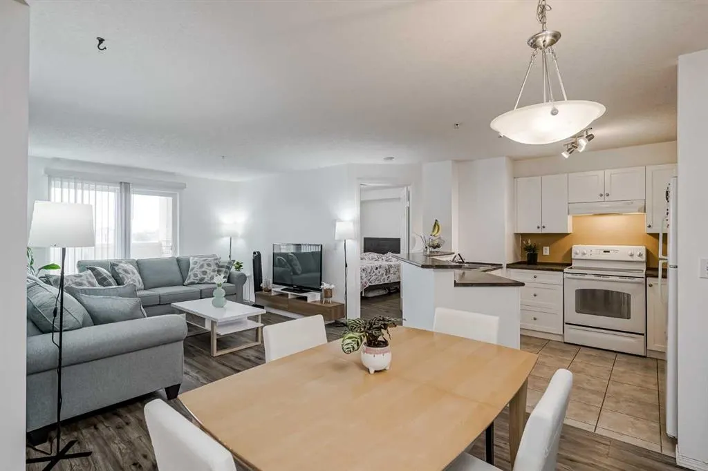 505 Railway Street W, #1306