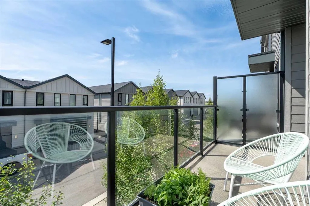 508 Drake Landing Wynd