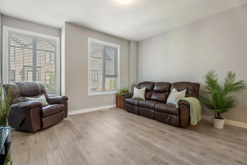 508 Drake Landing Wynd