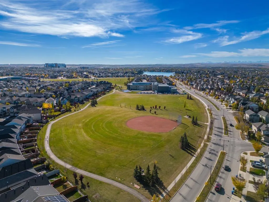 235 Auburn Bay Heights SE