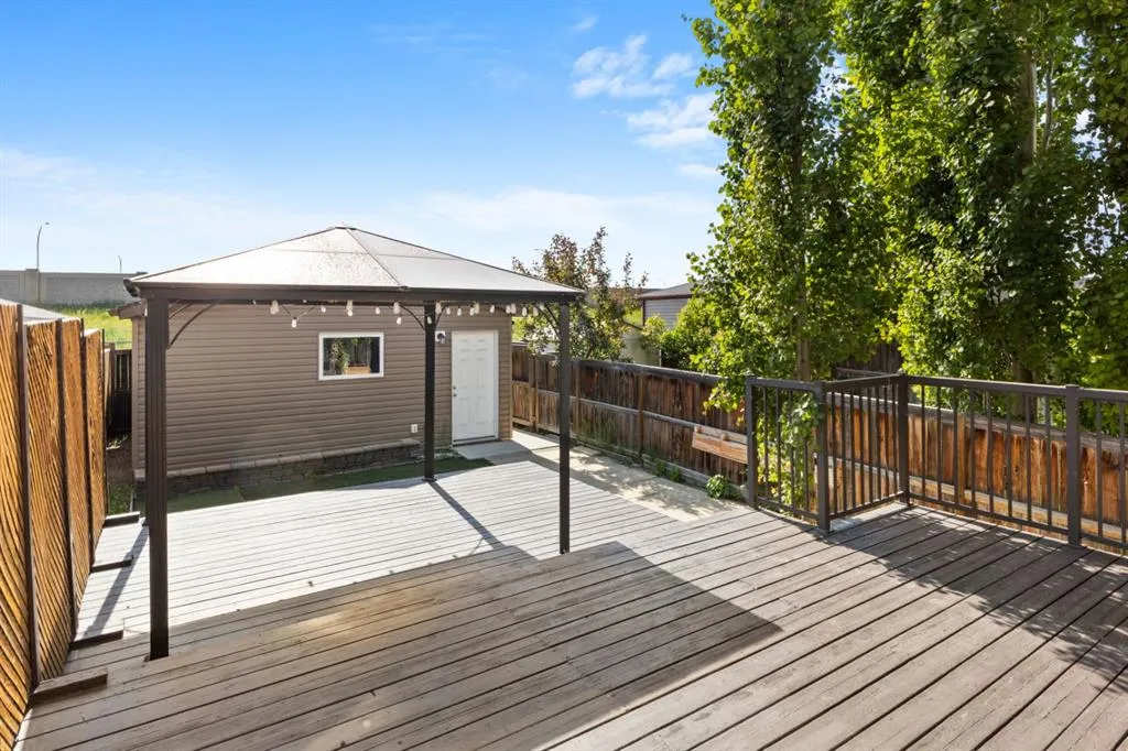 235 Auburn Bay Heights SE