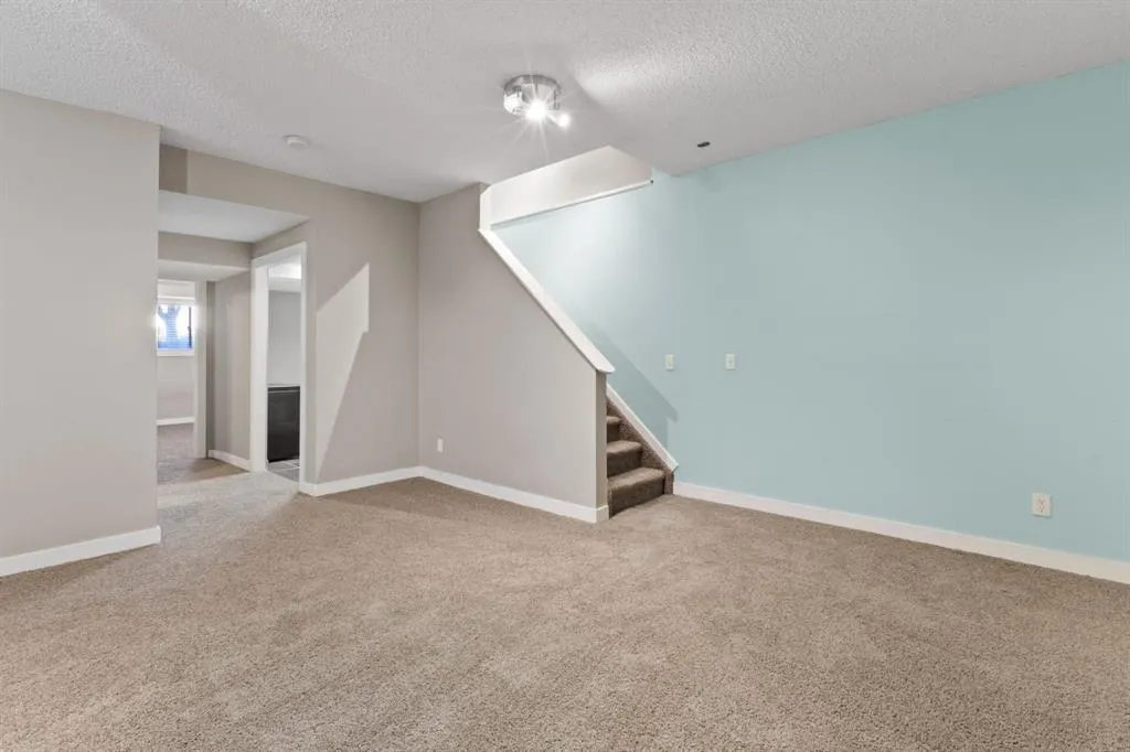 235 Auburn Bay Heights SE