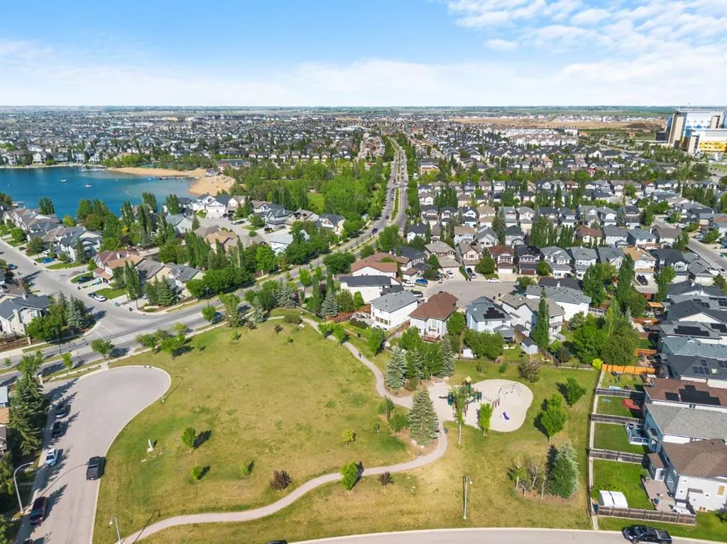 235 Auburn Bay Heights SE