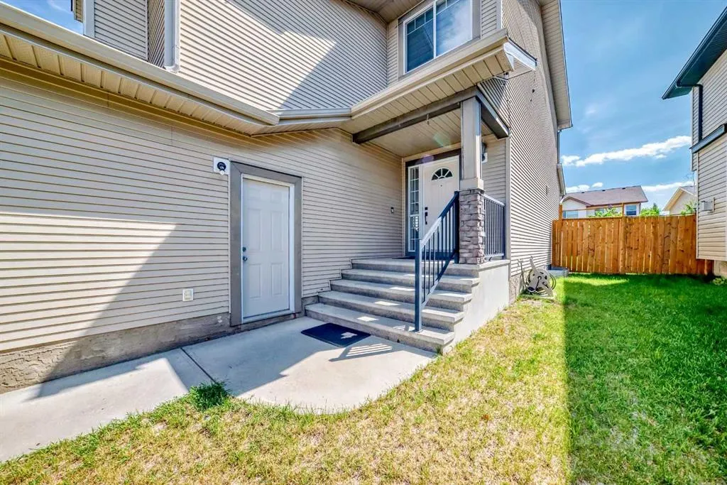 301 Brightonstone Green SE