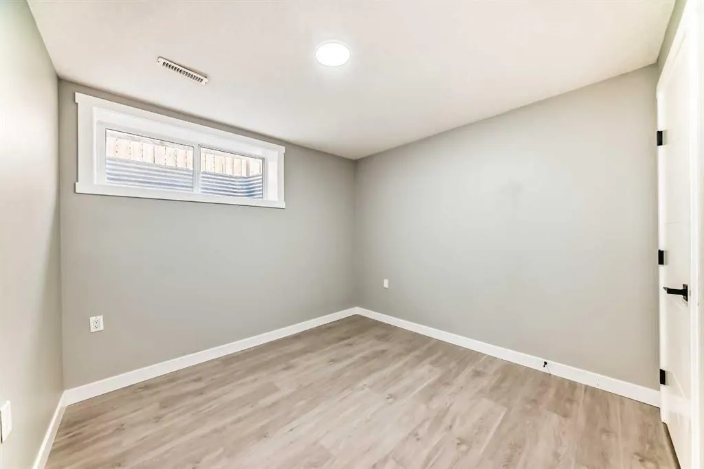 301 Brightonstone Green SE